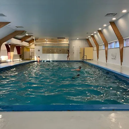 Boshuisje Met Zwembad Op Het Park Horská chata Durbuy